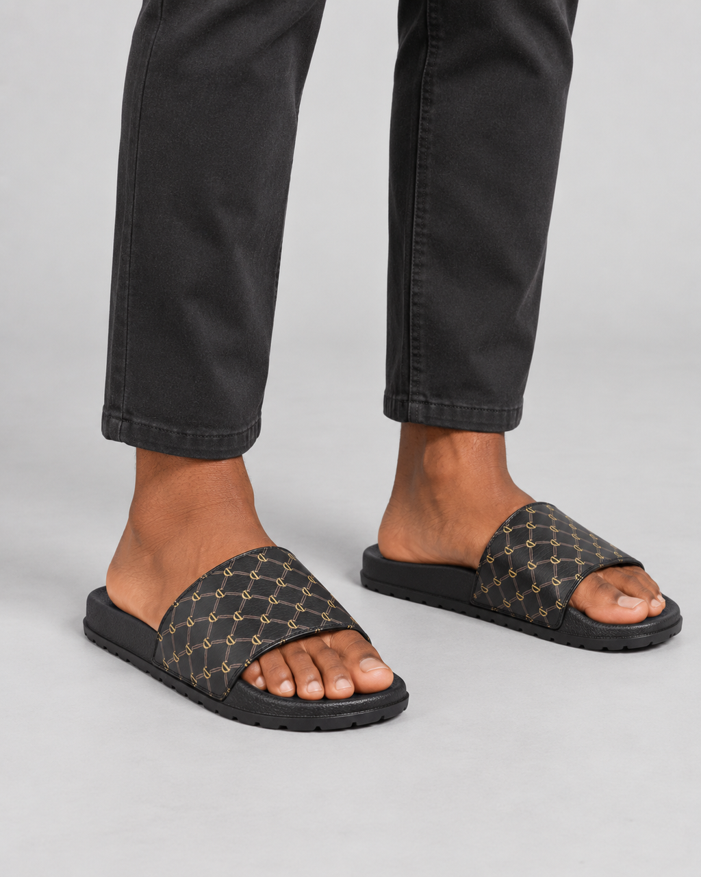 Iconic print black slide sandals